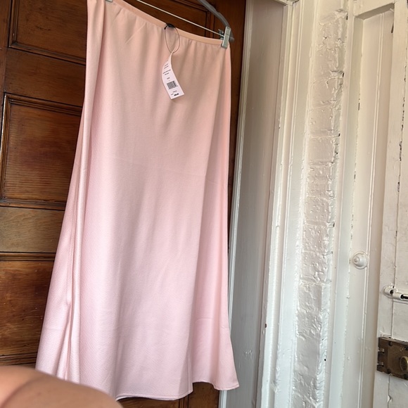 French Connection Light Pink Midi Skirt New with Tags - Picture 4 of 5